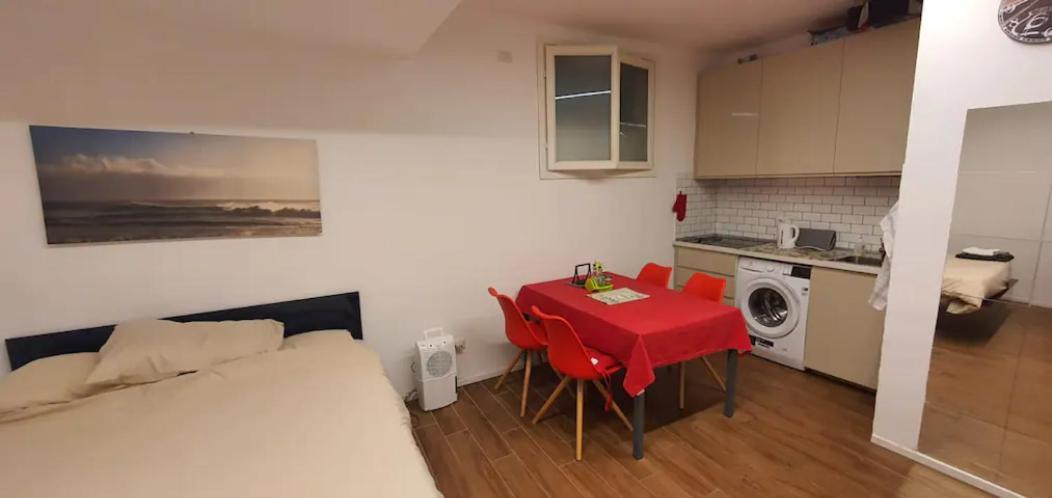 Free Breakfast - Apartment In The Heart Of Roma Esterno foto
